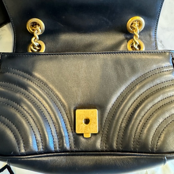 Authentic Gucci Shoulder Bag - Picture 4 of 7